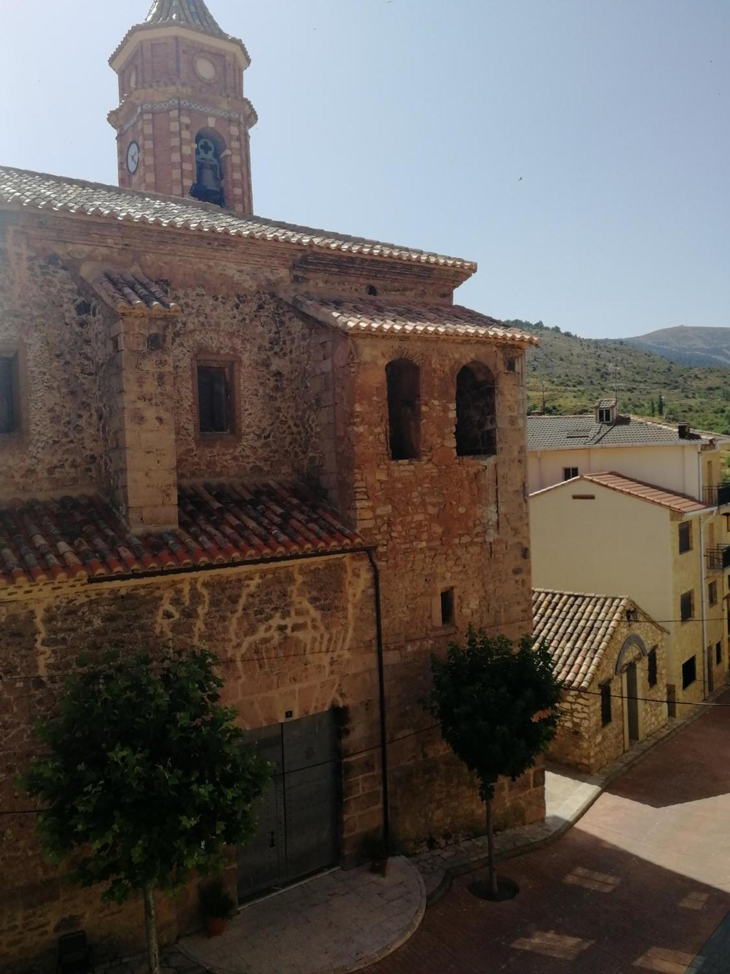 Apartamentos La Reunion Camarena de la Sierra Dış mekan fotoğraf